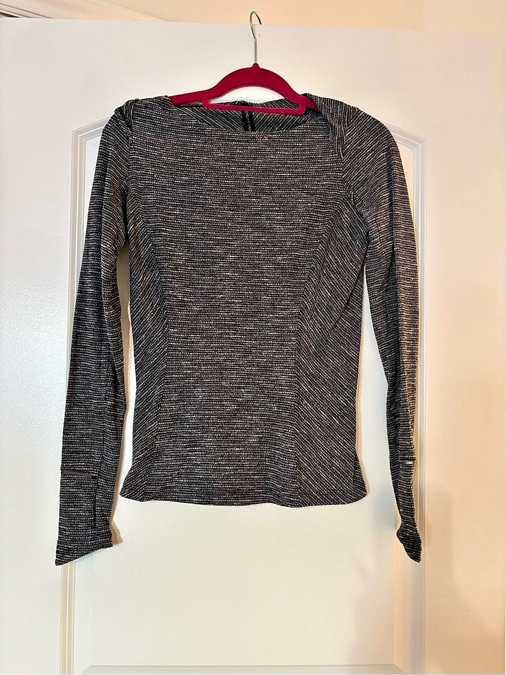 lululemon Long Sleeve Top in Gray & Black